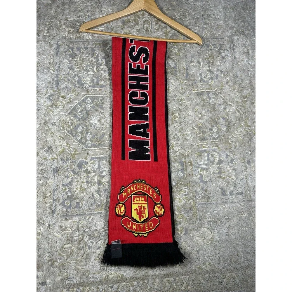 Official Licensed Manchester United F.C. Knit Scarf